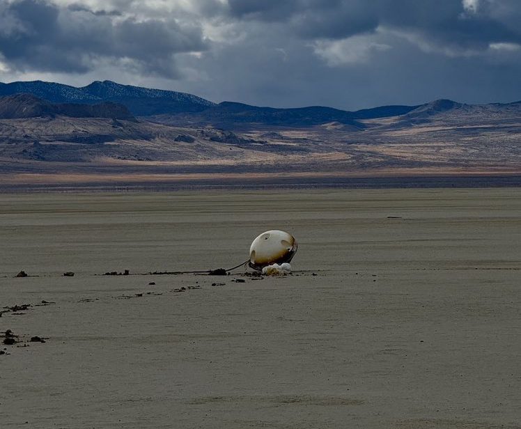 Varda capsule lands in Utah