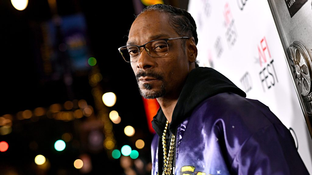 Snoop Dogg Comes Under Fire For Allegedly Smoking Weed Around His Grandchildren