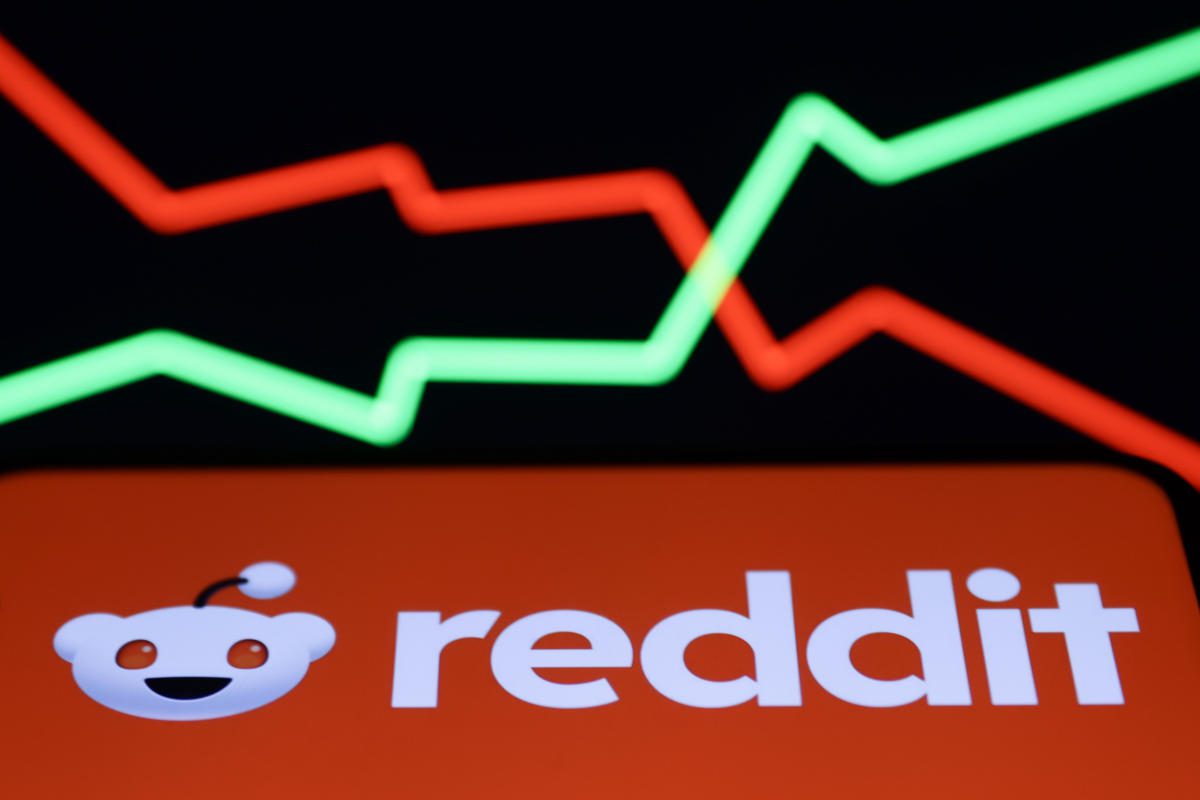 Reddit files for IPO and will let some longtime users buy shares