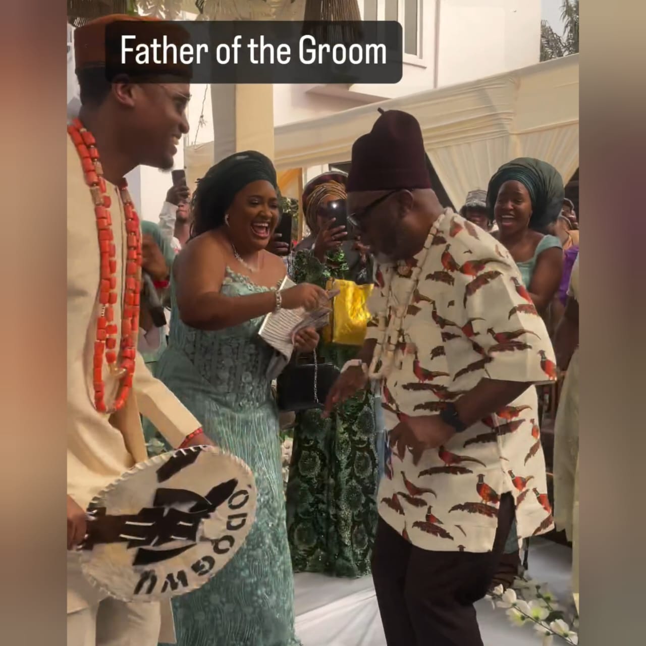 This Groom’s Father Totally Passed The Vibe Check on The Dance Floor!