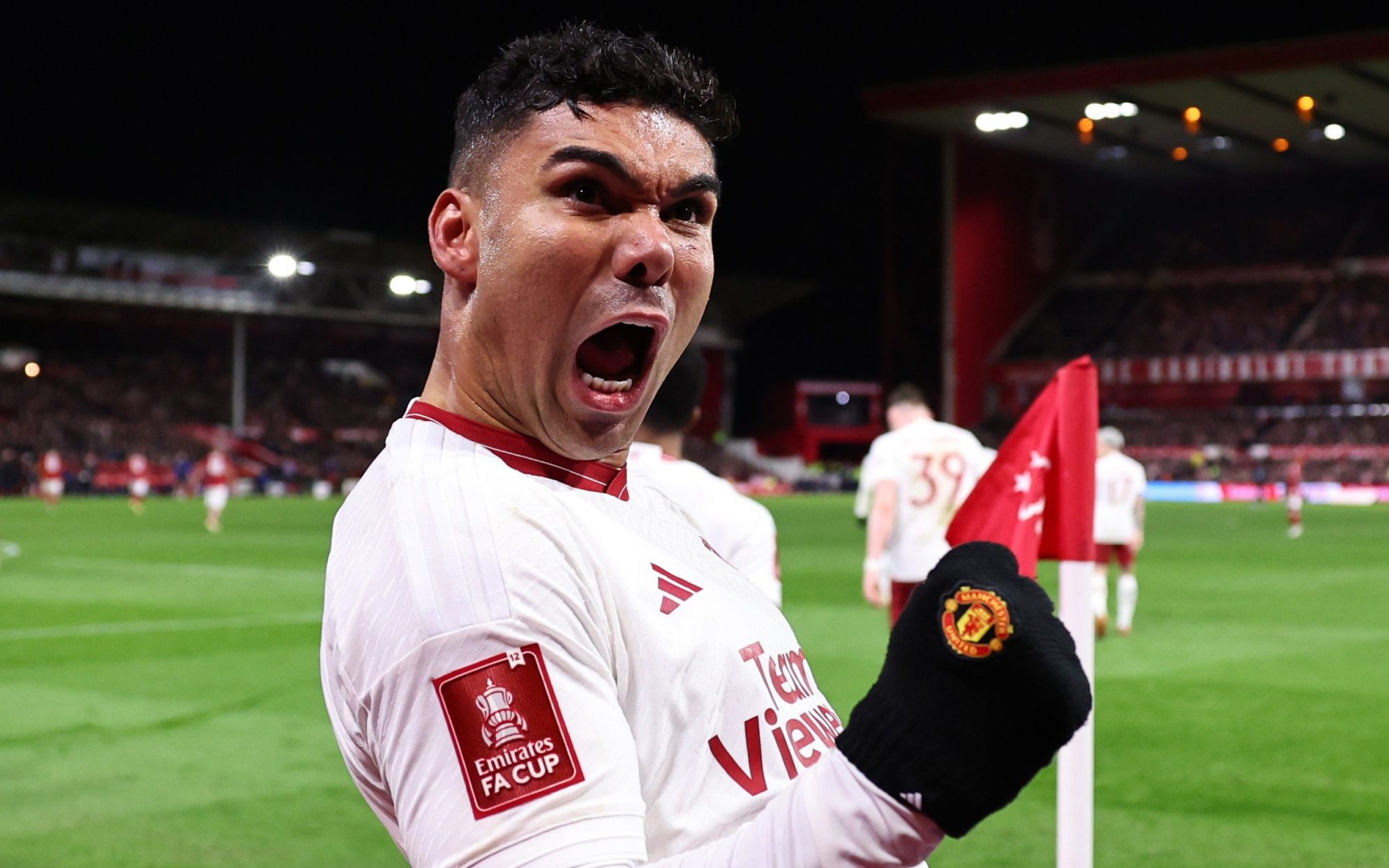 Casemiro heads late winner to set up Man Utd quarter-final against Liverpool