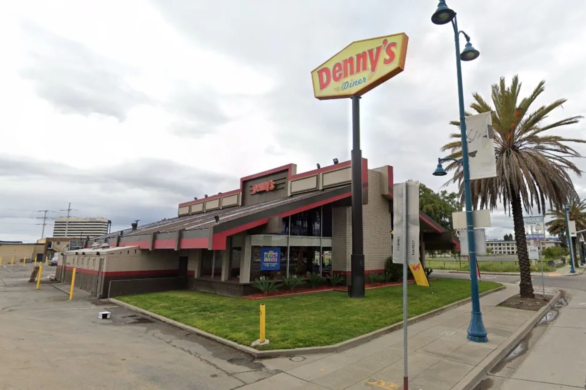 Denny’s shutters only location in Oakland after more than 54 years due to high crime