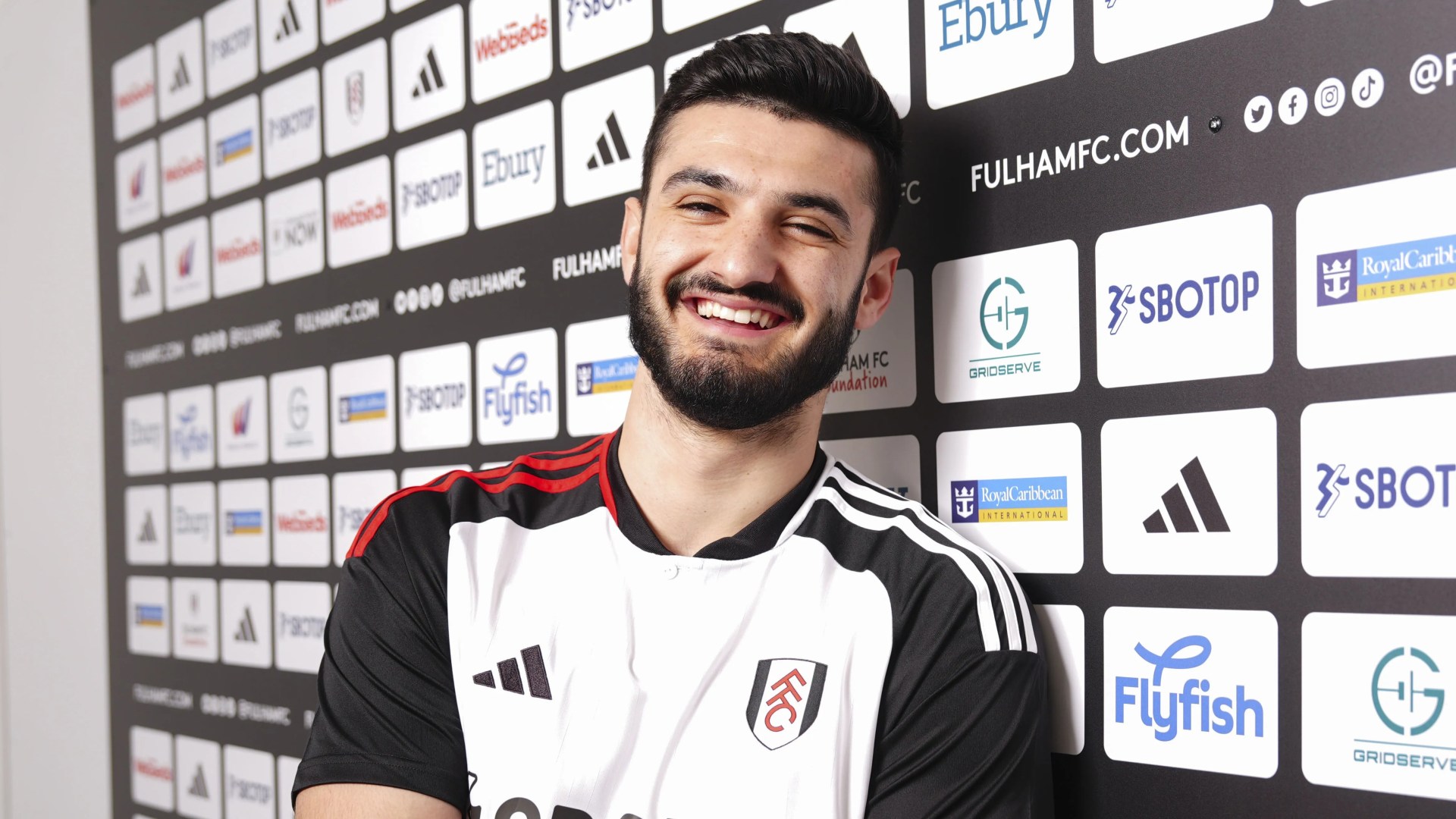 Transfer news LIVE: Armando Broja completes last-gasp Deadline Day loan switch to Fulham but Benrahma’s Lyon move OFF