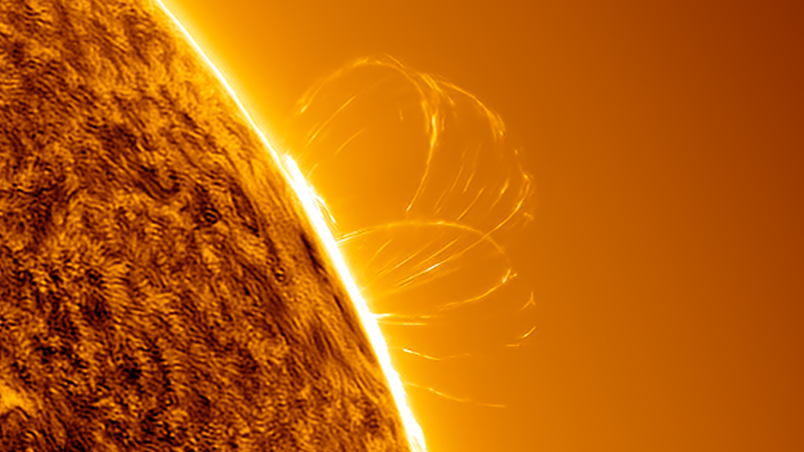 Photos: Ghostly plasma loops linger on the sun after massive solar explosion