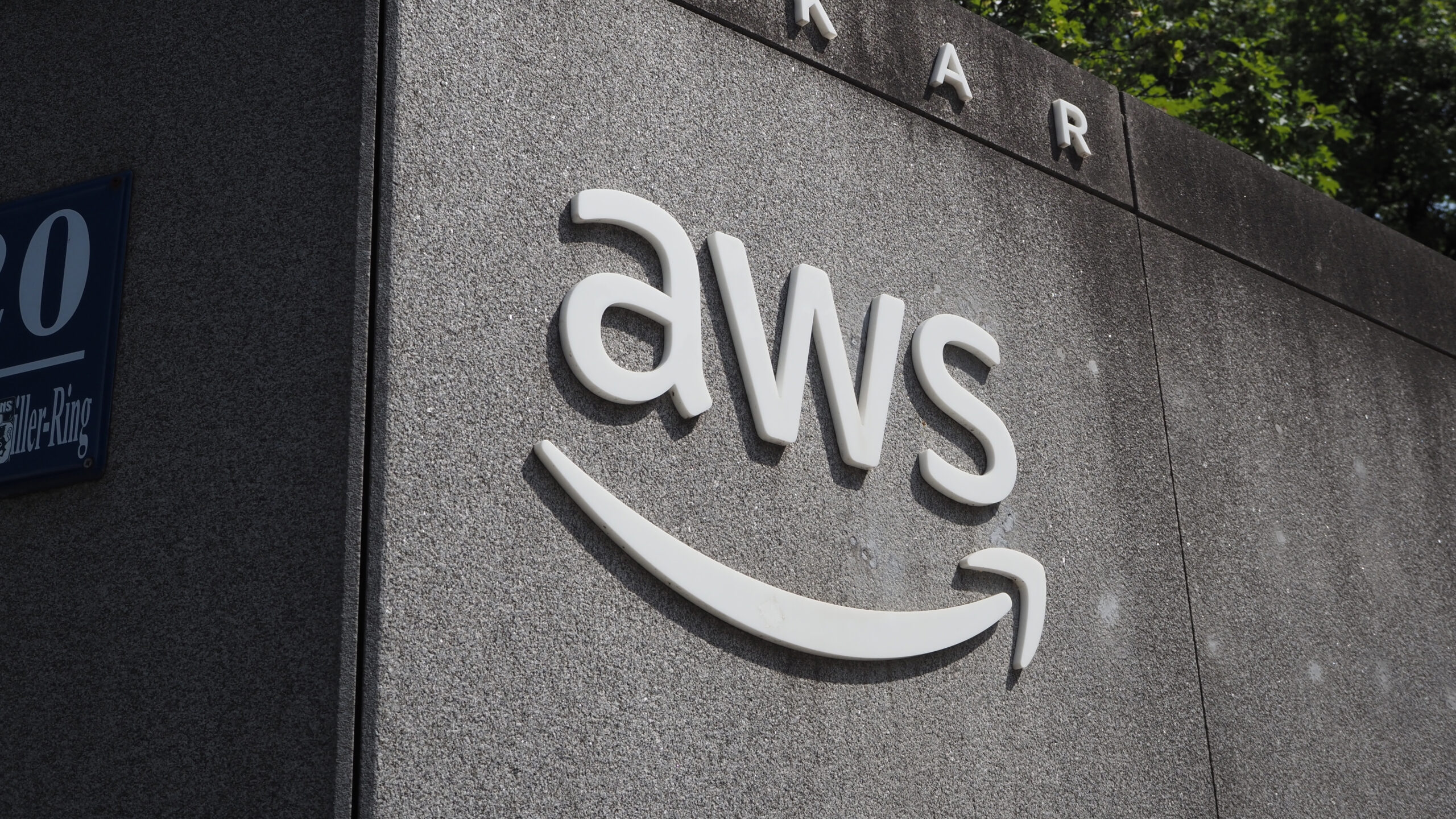 GenAI demand helps AWS accelerate revenue growth