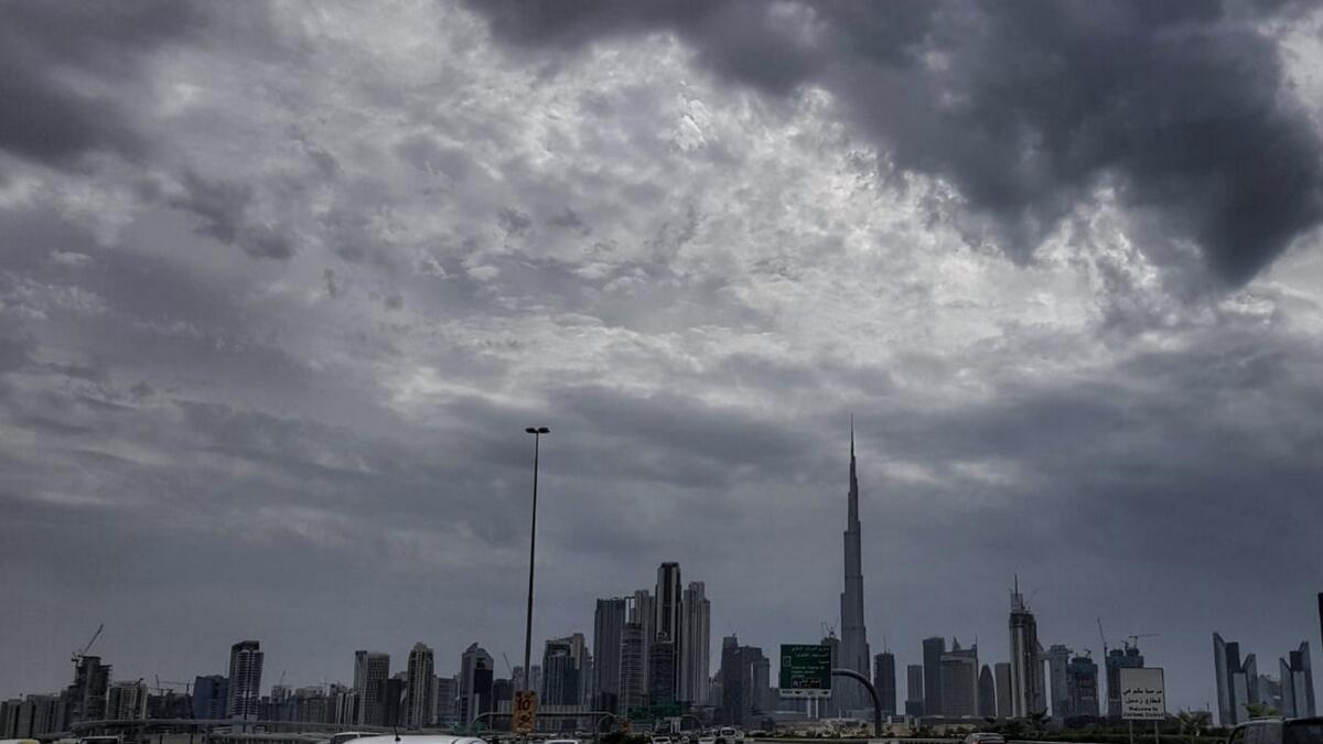 UAE weather: Possible rain, drop in temperatures today