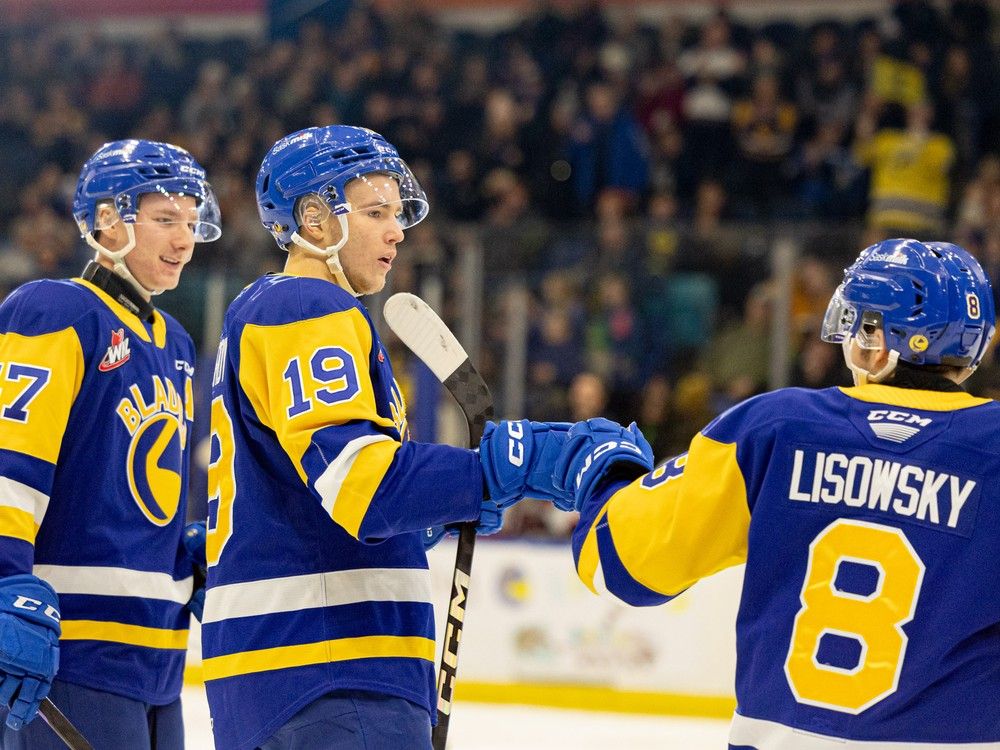 Saskatoon Blades knock off Medicine Hat Tigers in battle for WHL Eastern Conference supremacy