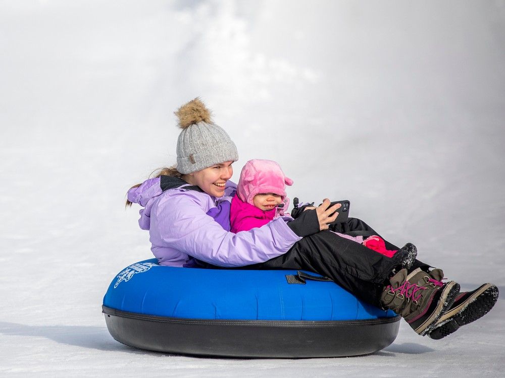 Winterlude 2024 kicks off in style on both sides of the river despite weather concerns