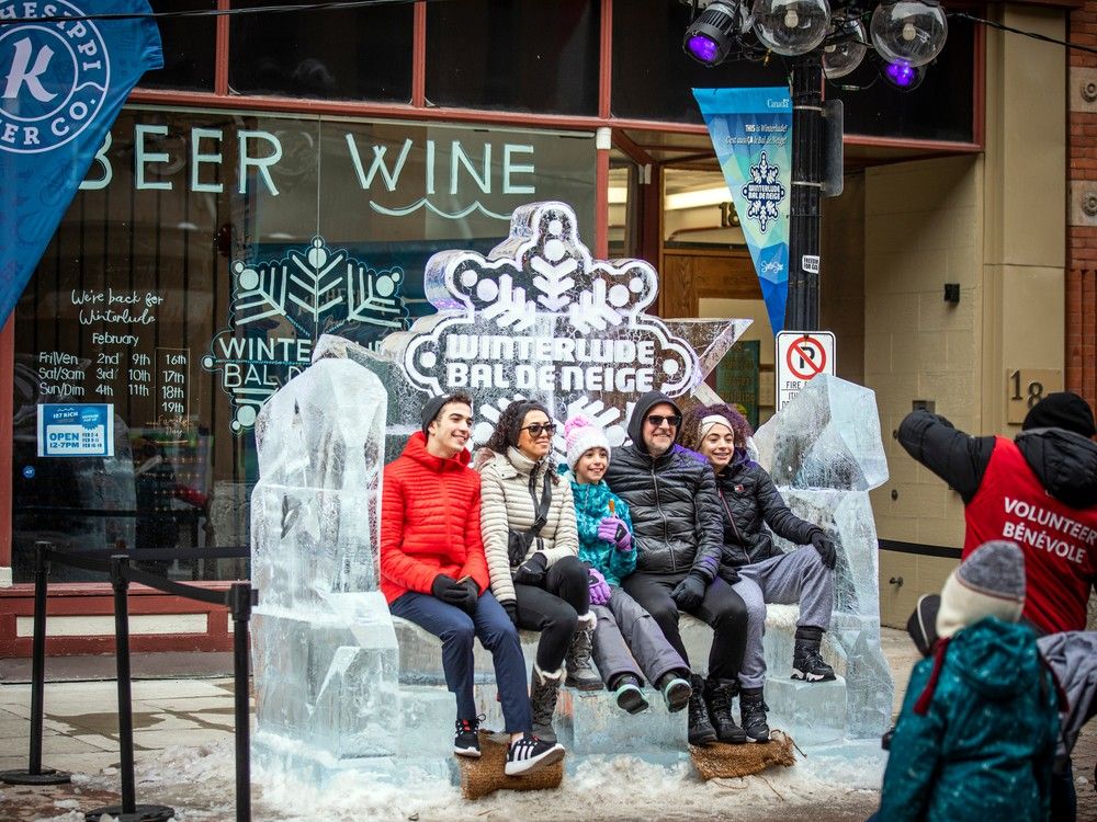 Winterlude crowds down slightly in unseasonable weather