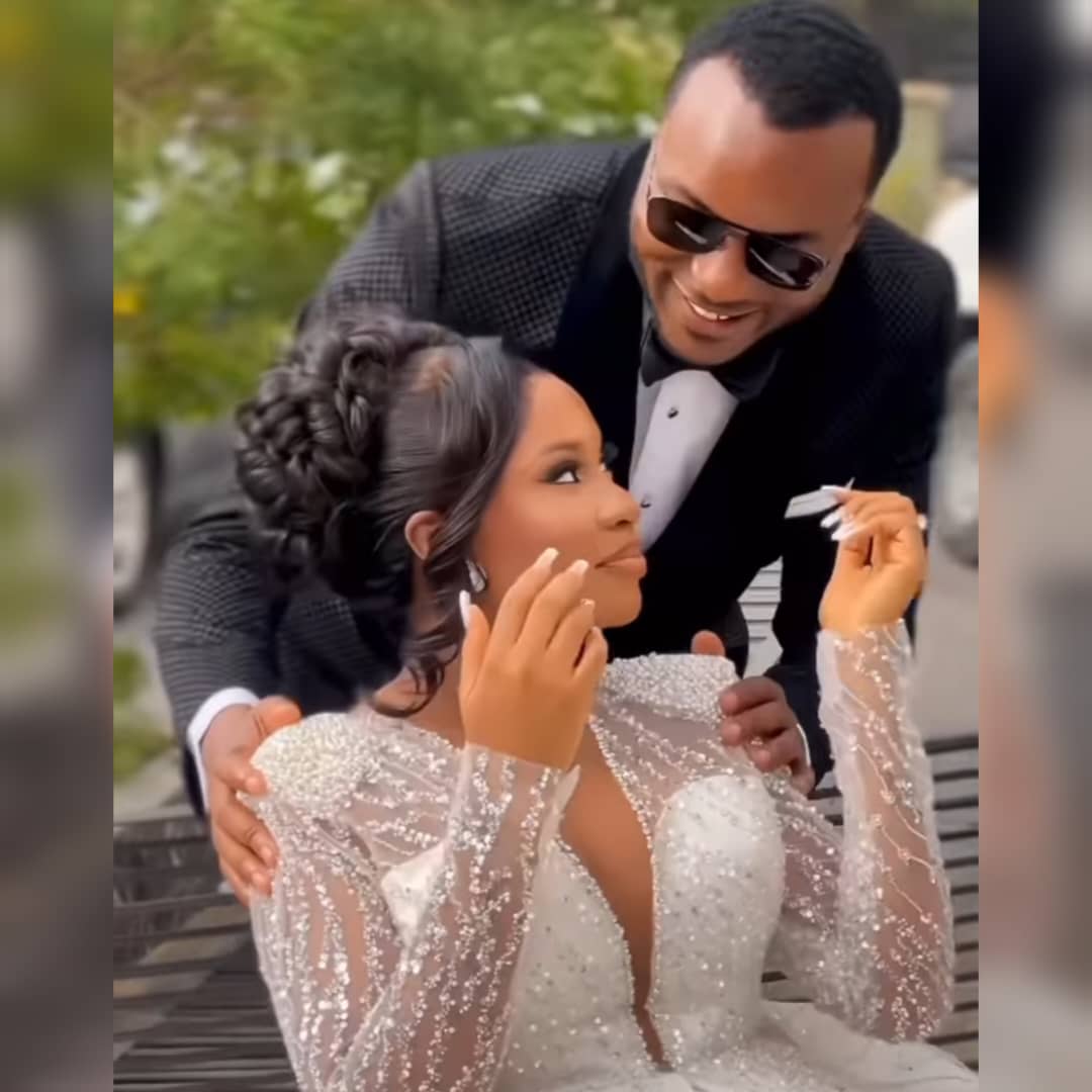 This Couple’s First Look Moment Will Give You Loads of Butterflies!