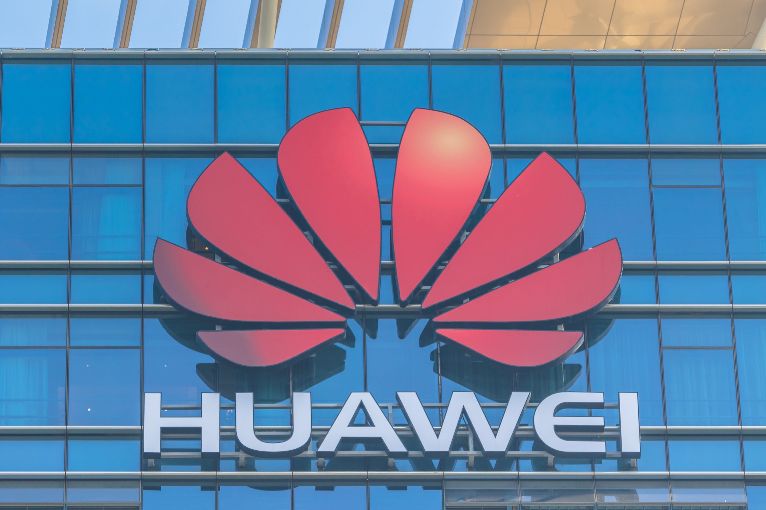 Huawei regains the top spot in Chinese smartphone sales in the first two weeks of 2024