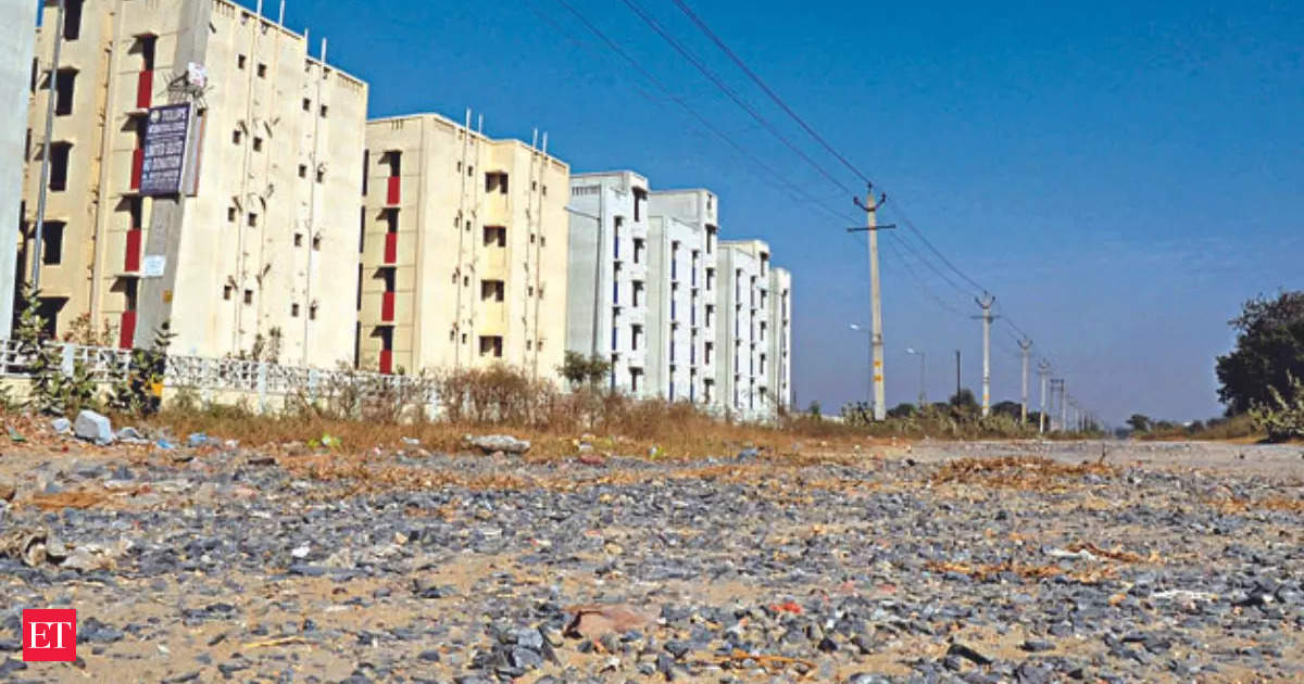 DDA allows private firms to buy flats in bulk