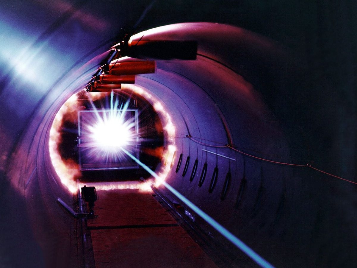 Shortcut to nuclear fusion: laser beam heats plasma directly
