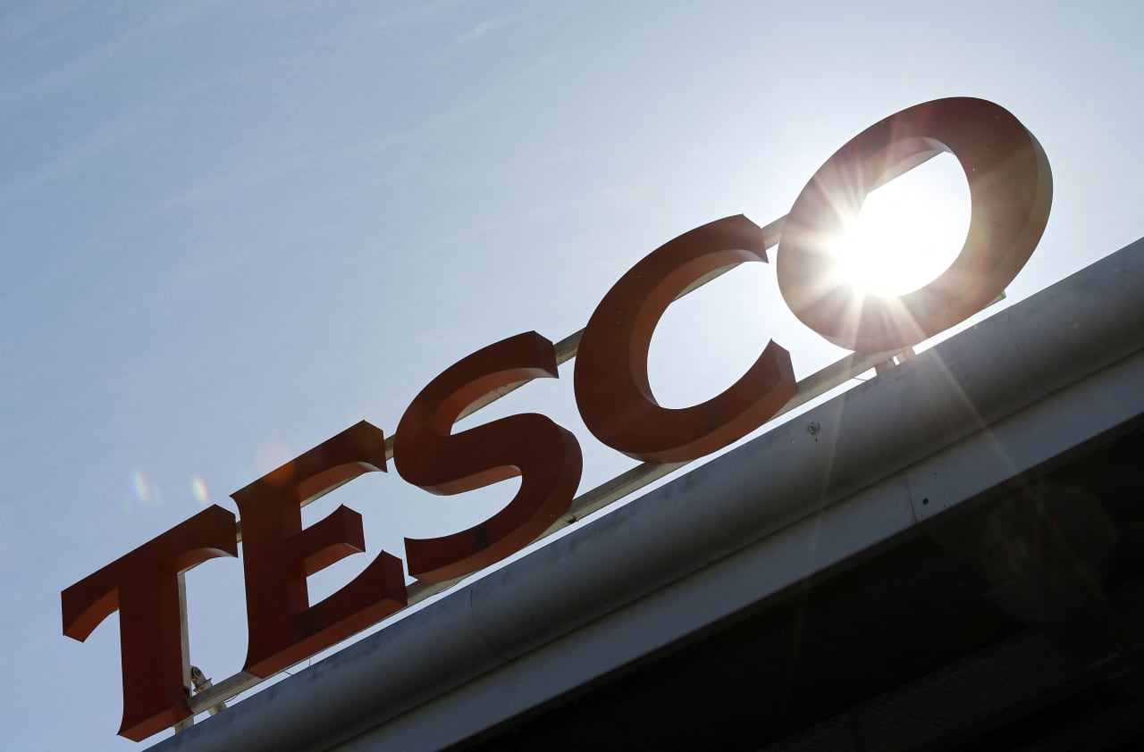 Barclays to buy retail banking arm of supermarket chain Tesco for £600 million