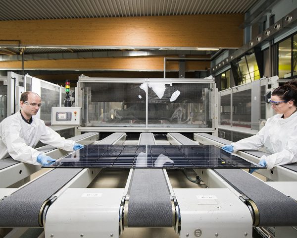 New perovskite solar panels tested: mixed results on durability