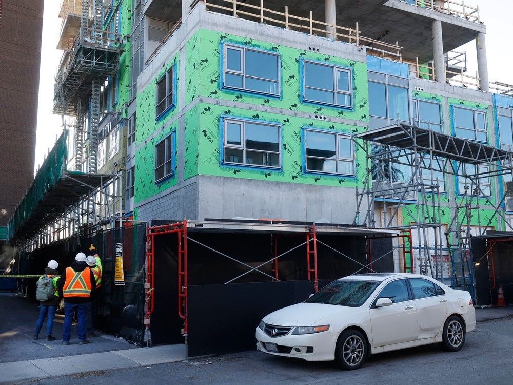 Worker dies at Carling Avenue highrise construction site