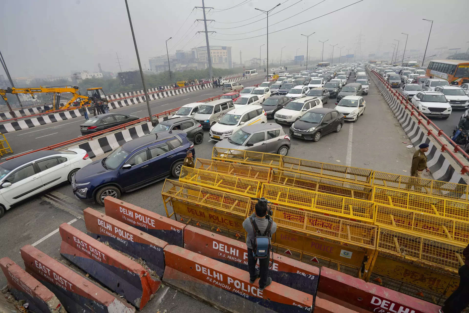 Bharat Bandh today: Noida police warns of intensive checking on Delhi routes, imposes Section 144