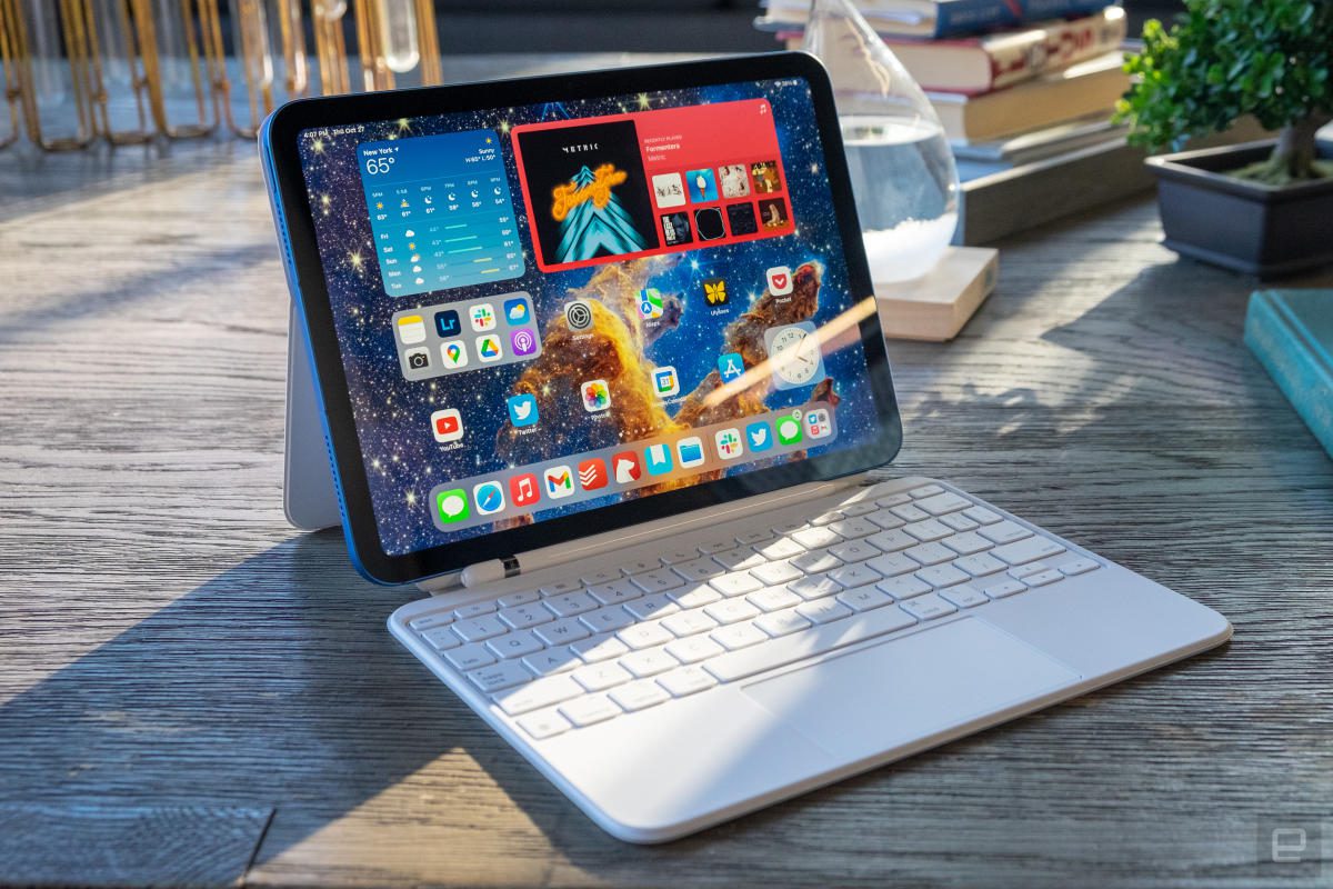 Apple’s 10th-gen iPad is $100 off, matching a record low