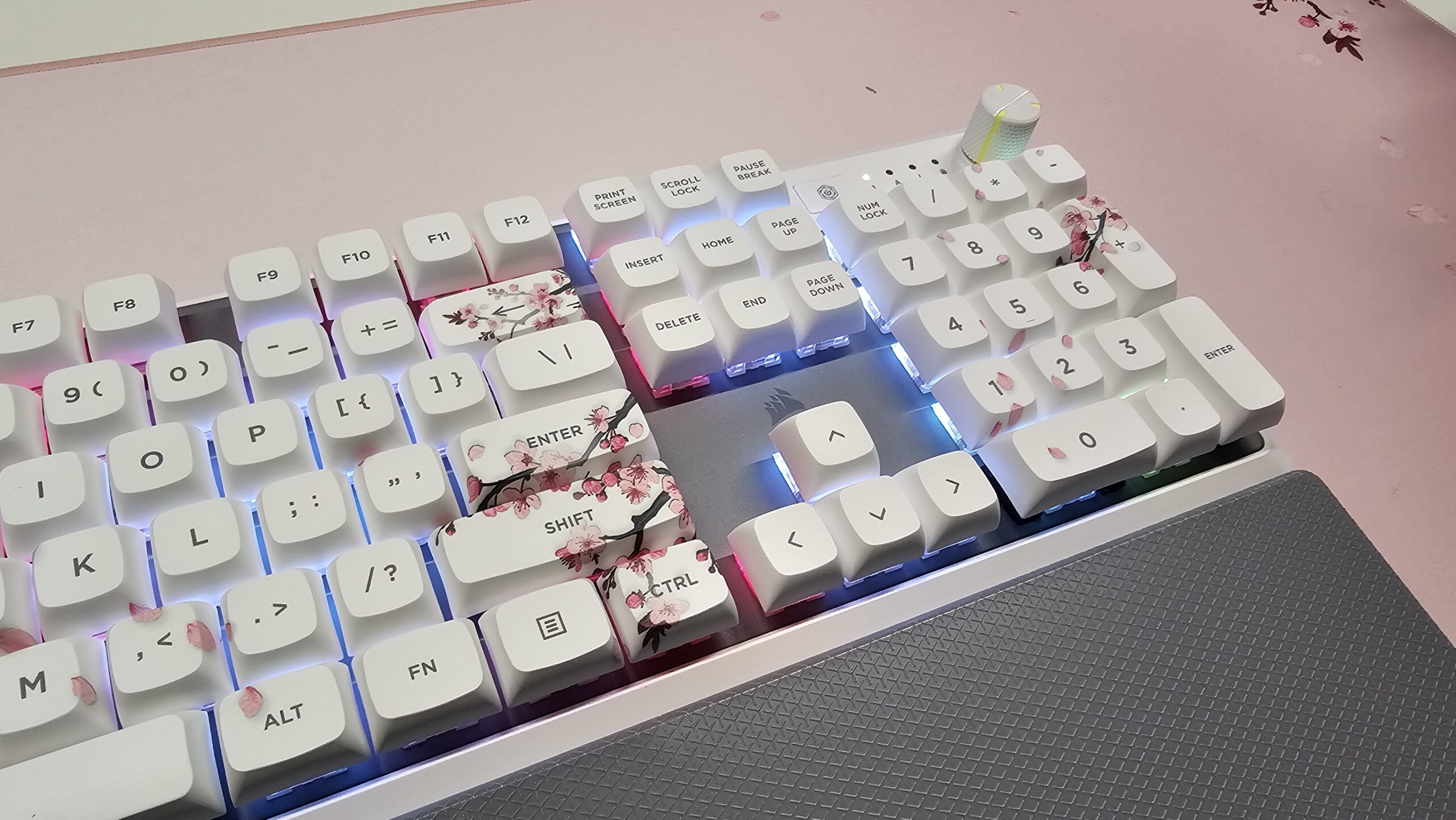 REVIEW: Corsair K70 Core keyboard, it’s cherry blossom season