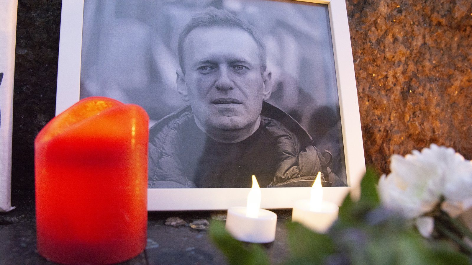 Russia to keep Navalny’s body for ‘at least two weeks’