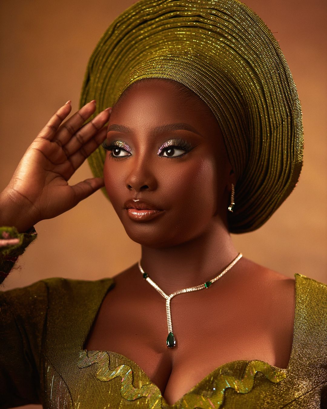 Come Through With Radiant Glow On Your Yoruba Trad With This Alluring Beauty Look