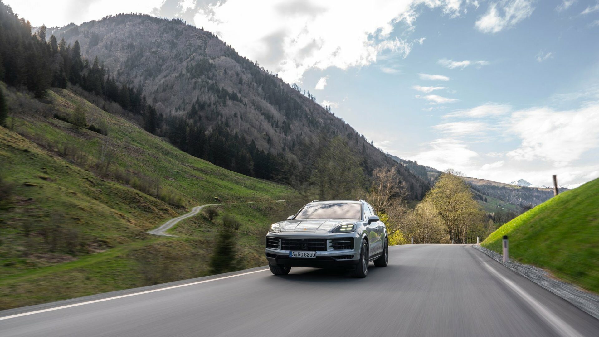 The Porsche Cayenne S: A pinnacle of SUV performance and luxury