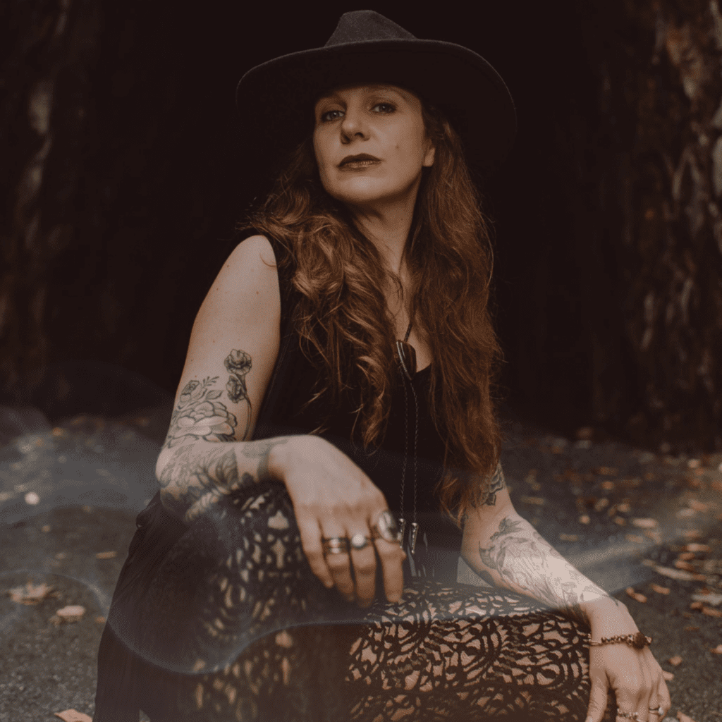 Americana Noir Artist SARAH KING Debuts Title Song from Upcoming Album “When It All Goes Down”