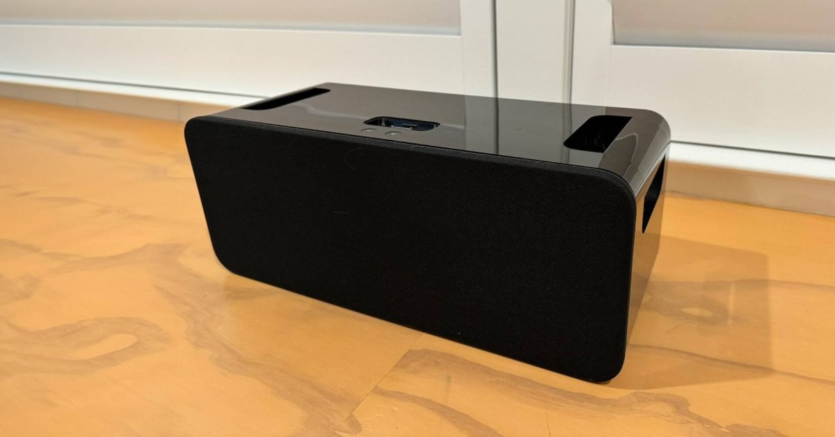 Images show ultra-rare black iPod Hi-Fi prototype