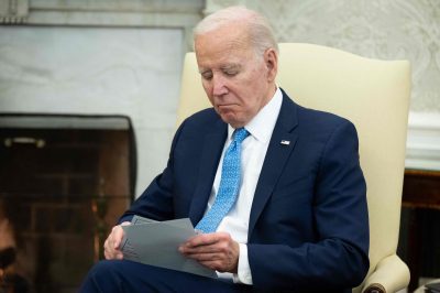 New poll flags warnings for Biden campaign