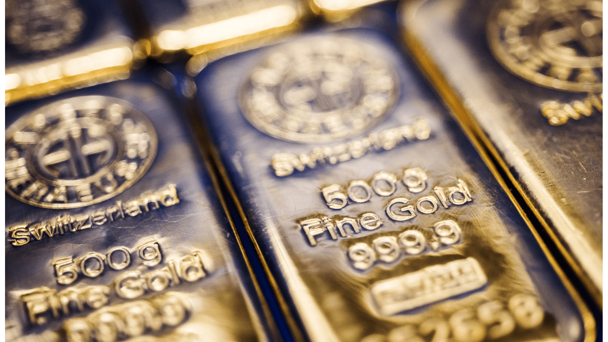 Gold surges to all-time highs on Federal Reserve speculation, global uncertainties