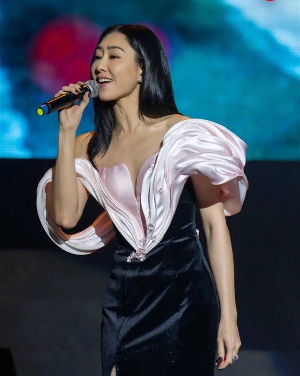 Ruco Ng and Nancy Wu Perform in Malaysia