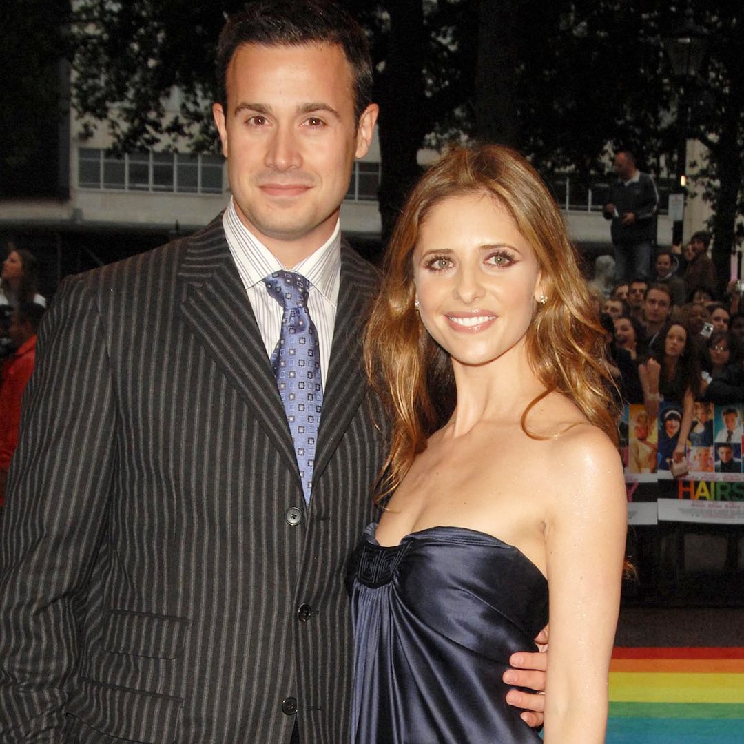 Why Freddie Prinze Jr. & Sarah Michelle Gellar’s Romance Always Slays