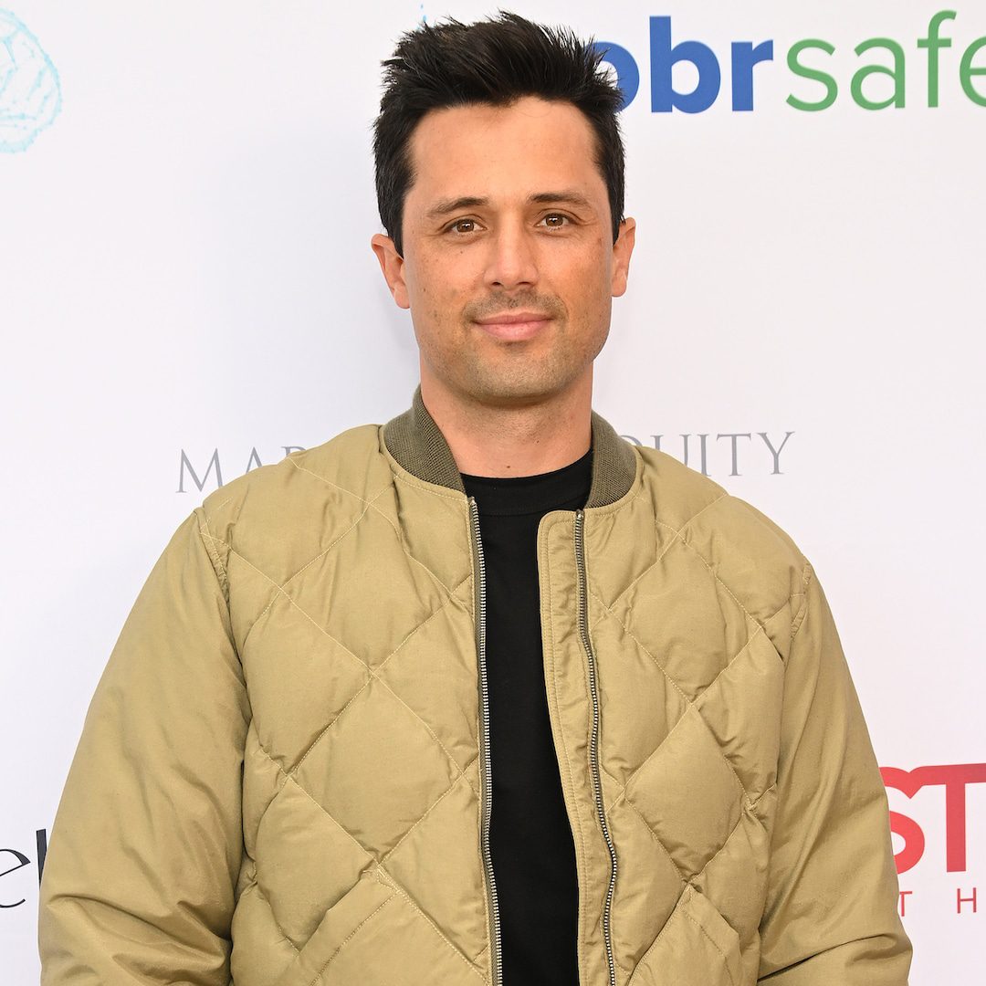 Laguna’s Stephen Colletti Shares If Costars Will Be at Wedding