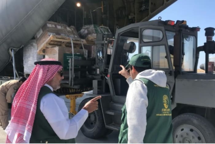 43rd Saudi Relief Plane Aid to Gaza Arrives at El-Arish