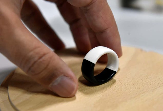 Smart rings: Data at (or at least near) your fingertips