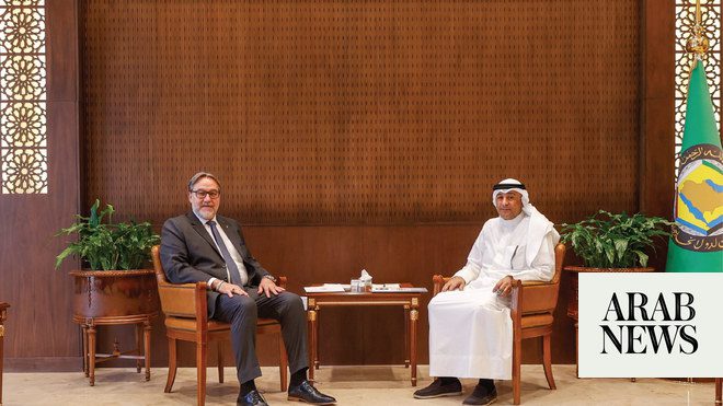 GCC chief meets Hungary’s ambassador to Saudi Arabia