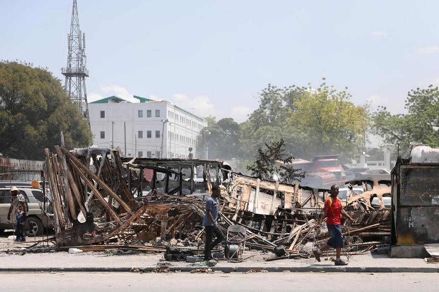 Hundreds of rights groups urge US to stop deporting Haitians fleeing gang war