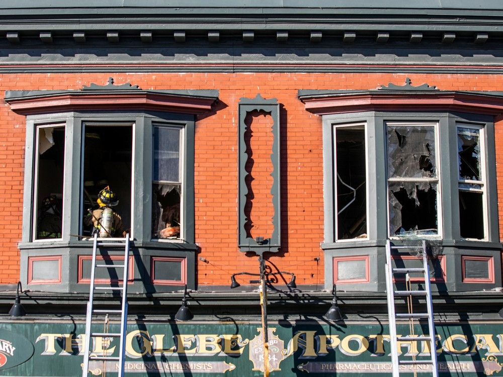 Police arson squad probes major Bank Street fire on weekend