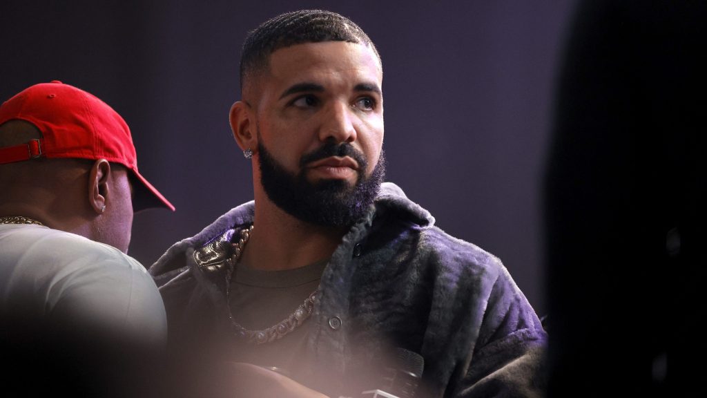 Drake Drops Another Spicy Post As Fans Await Response To Kendrick Lamar, Future