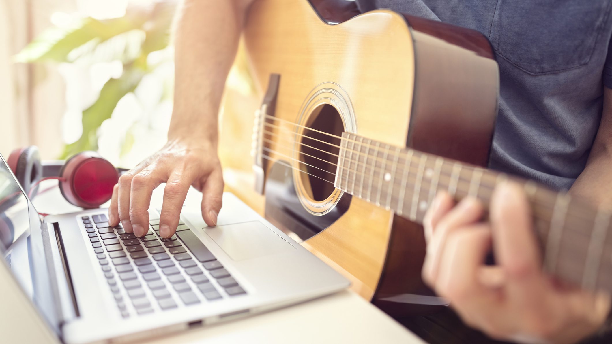 Fender Play vs Yousician: Which online lessons are right for you?