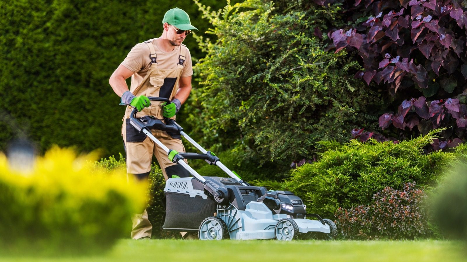 5 Affordable Lowe’s Lawn Mowers To Whip Your Lawn Into Shape This Spring