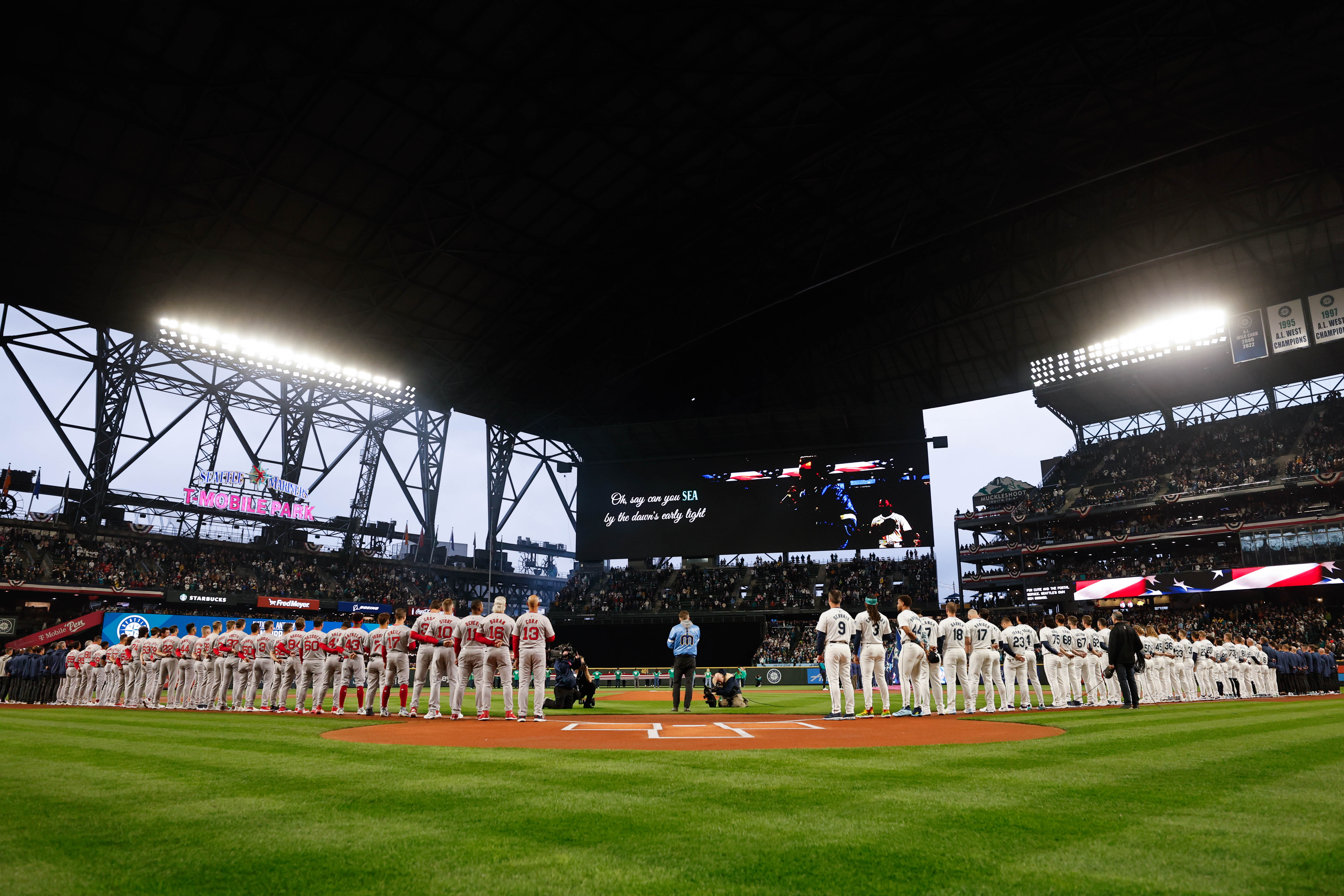 Watch Benjamin Gibbard Perform the National Anthem at Seattle Mariners Opening Day 2024