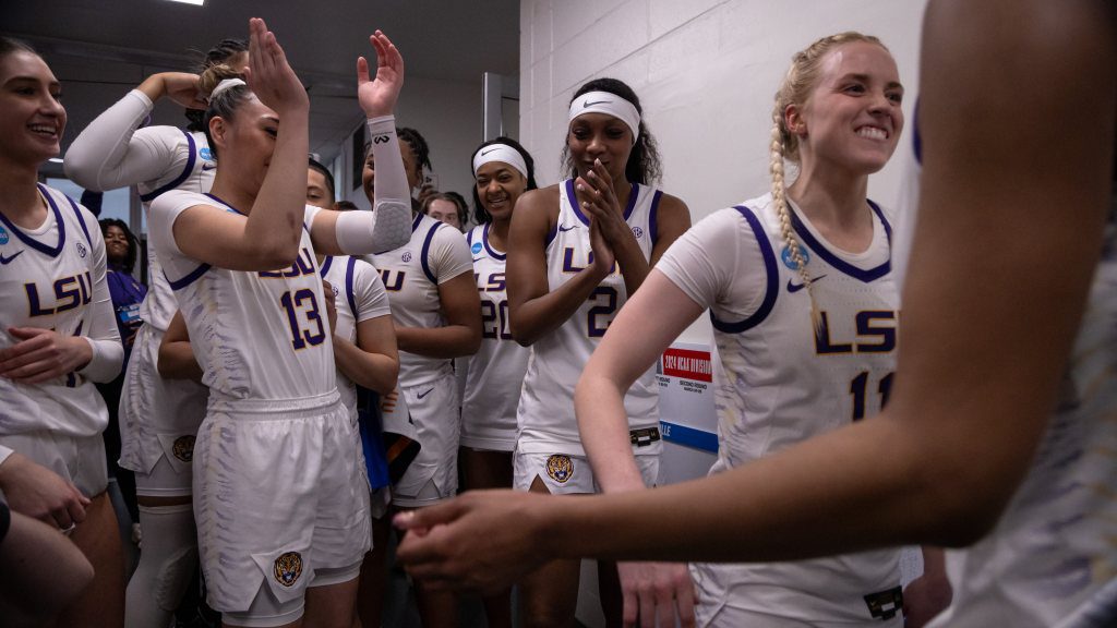 LSU leans into underdog narrative ahead of Sweet 16 with Jayden Daniels-narrated hype video