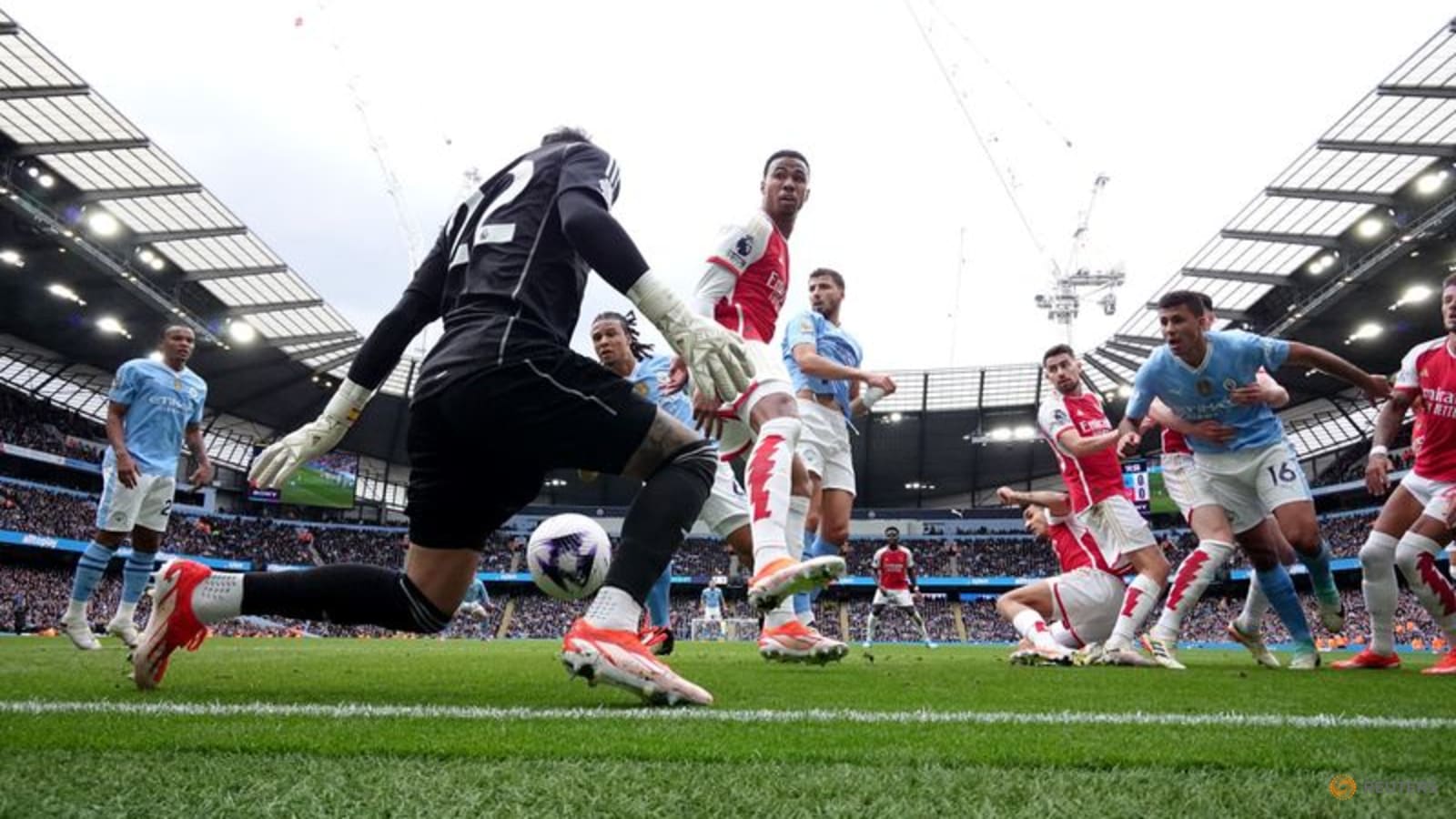 Man City and Arsenal draw 0-0 to hand Liverpool title-race advantage