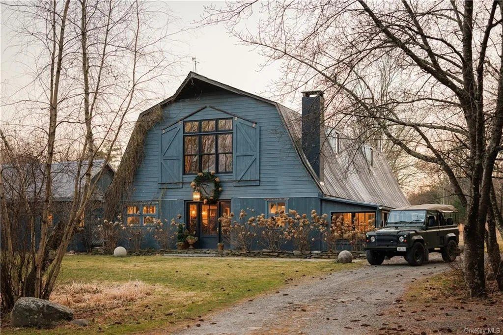 Marchesa Co-Founder Keren Craig Lists Her Luxury Barn in Upstate New York for $2.8M