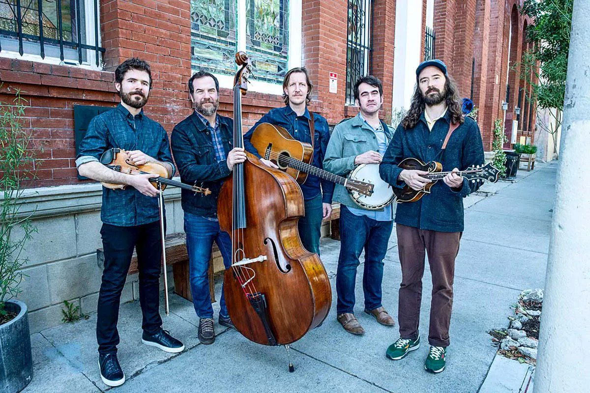 Chris Eldridge Revisits His Bluegrass Roots with Mighty Poplar