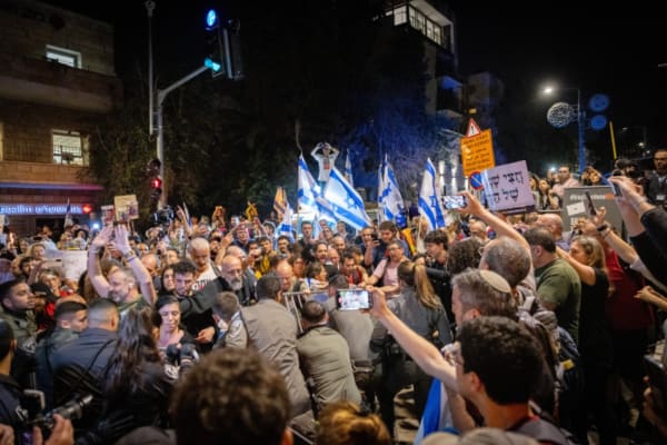 Israeli leaders warn protesters against violence following clashes near Netanyahu’s home