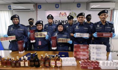 Customs Dept seizes cigarettes, liquor worth RM1.152m in Balakong and Cheras