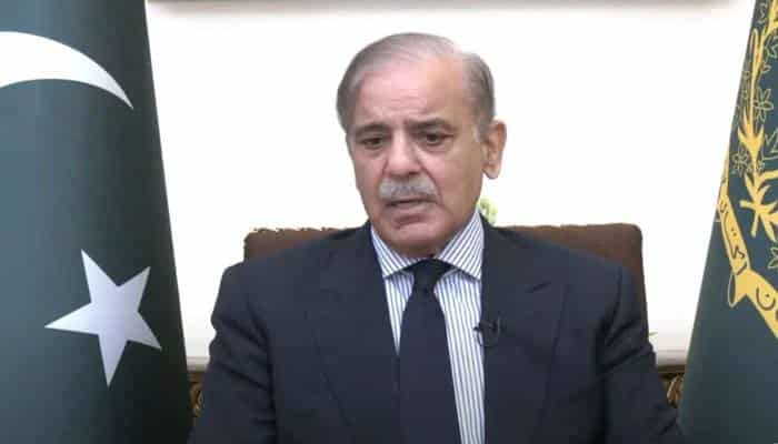 Saudi Arabia ‘Invites Pakistani PM Shehbaz Sharif for Umrah’