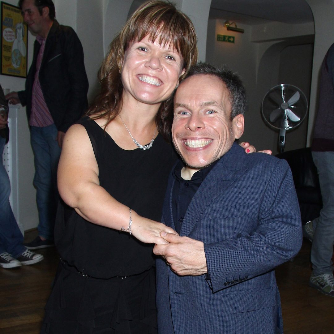 Harry Potter’s Warwick Davis Mourns Death of Wife Samantha